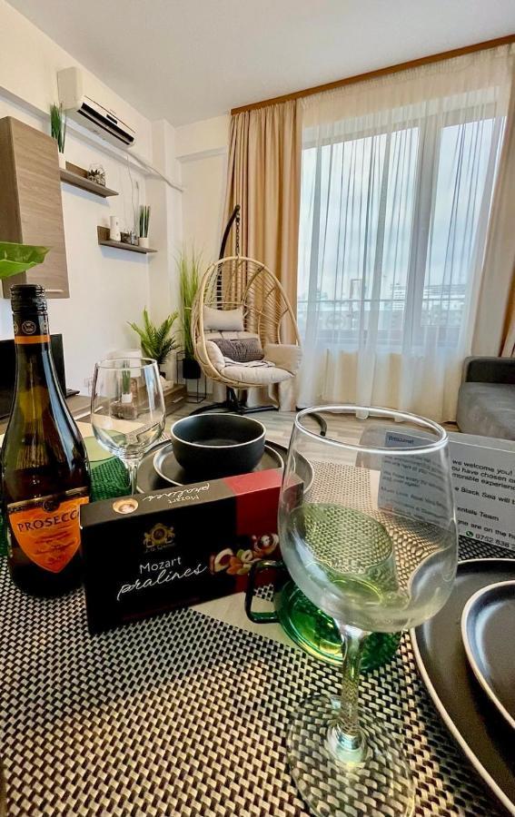 Aqua Vista Nuba - Vedere Top La Mare Si Lac - Apartament 2 Camere Summerland - Mamaia ママイア エクステリア 写真