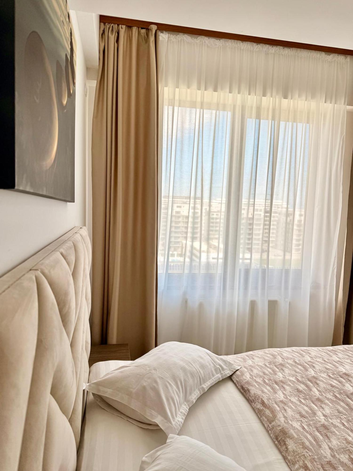 Aqua Vista Nuba - Vedere Top La Mare Si Lac - Apartament 2 Camere Summerland - Mamaia ママイア エクステリア 写真
