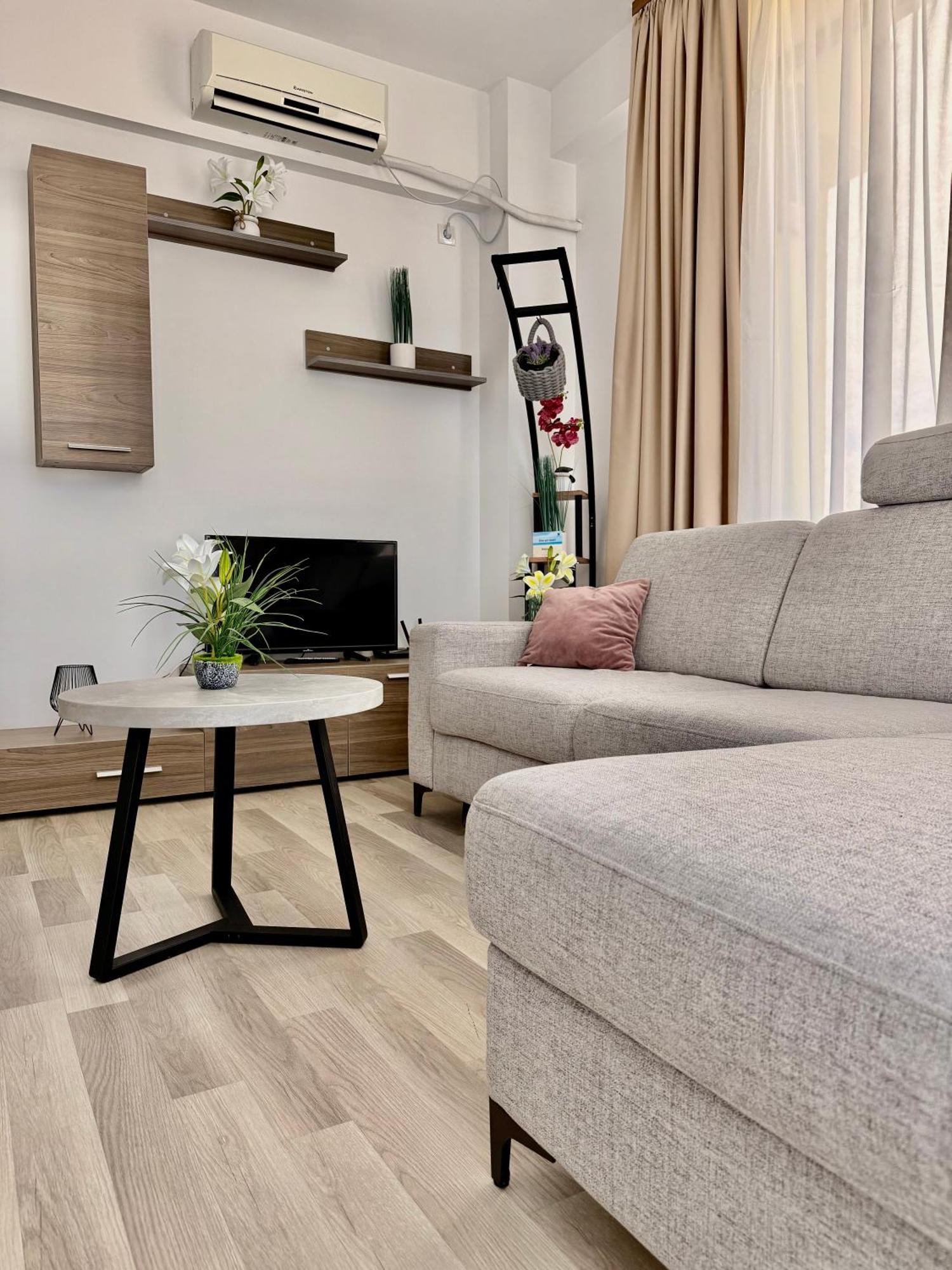 Aqua Vista Nuba - Vedere Top La Mare Si Lac - Apartament 2 Camere Summerland - Mamaia ママイア エクステリア 写真